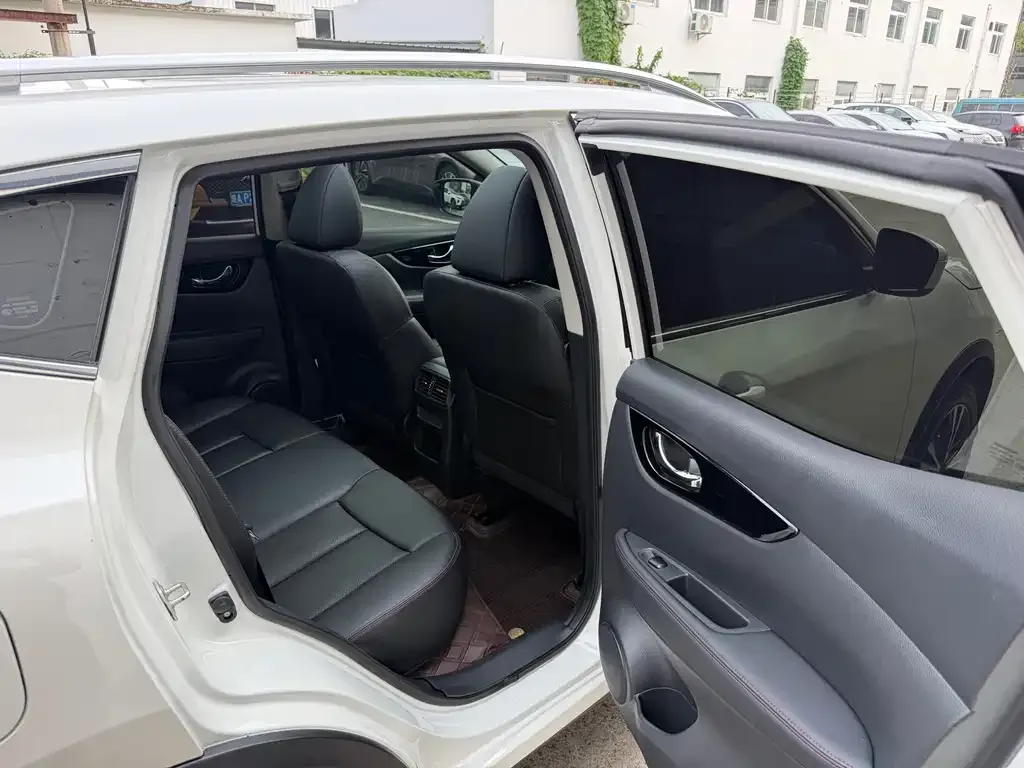 Nissan Qashqai — фото 5
