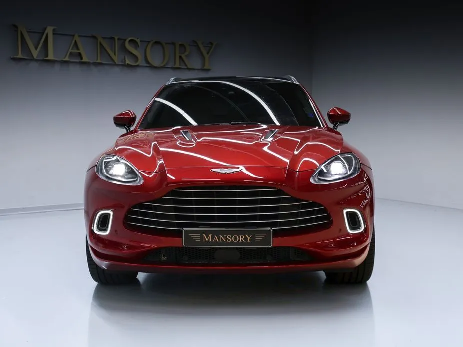Aston Martin DBX — фото 6