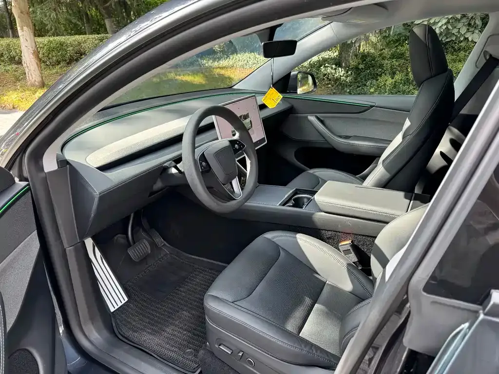 Tesla Model Y — фото 2
