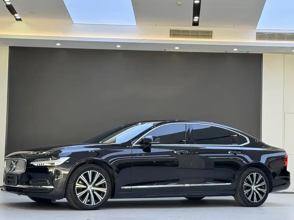 Volvo S90 — фото 9