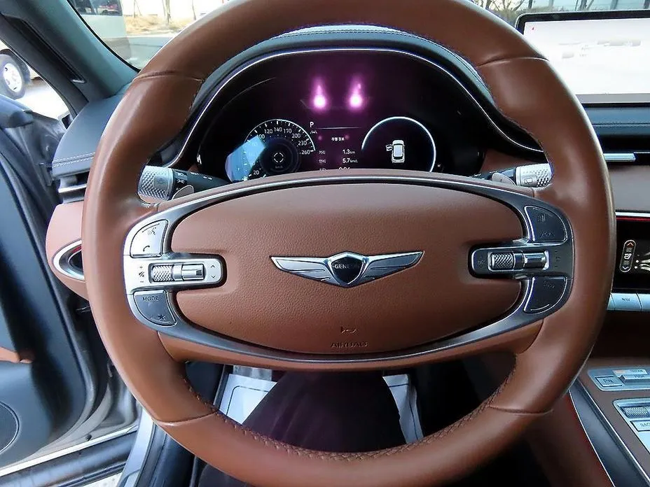 Genesis GV70 — фото 10
