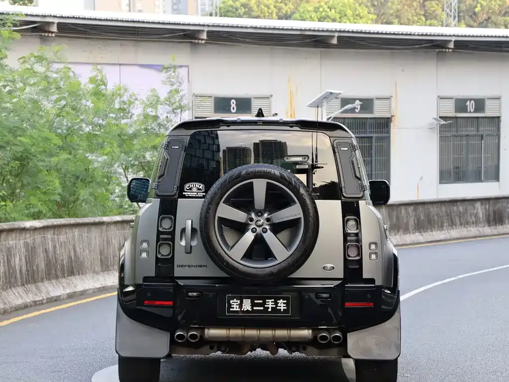 Land Rover Defender — фото 5