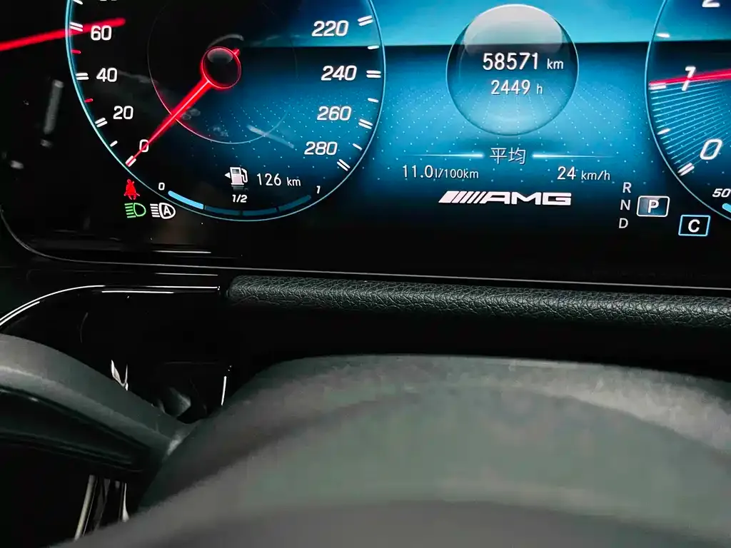 Mercedes-Benz GLA AMG — фото 5