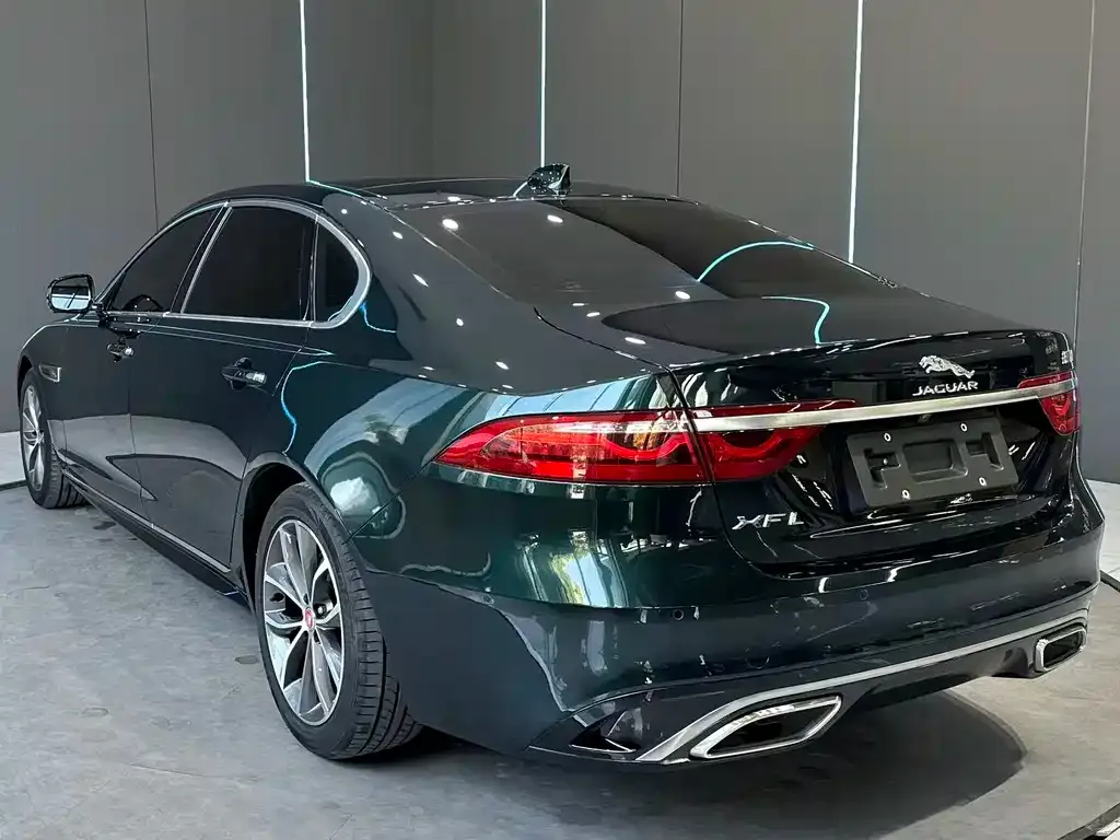 Jaguar XFL — фото 10