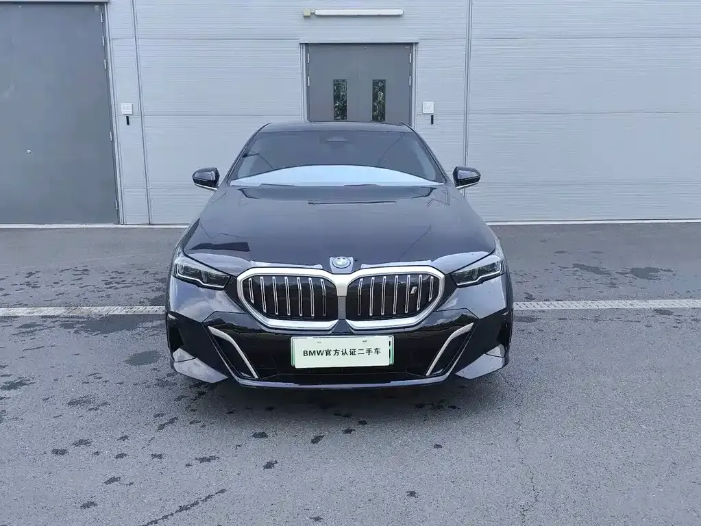BMW i5 — фото 9