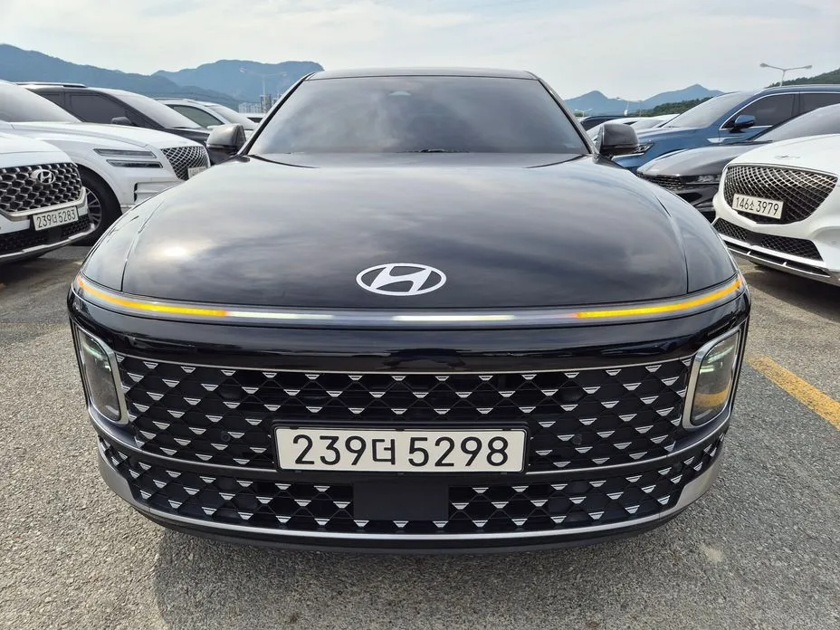 Hyundai Grandeur — фото 1