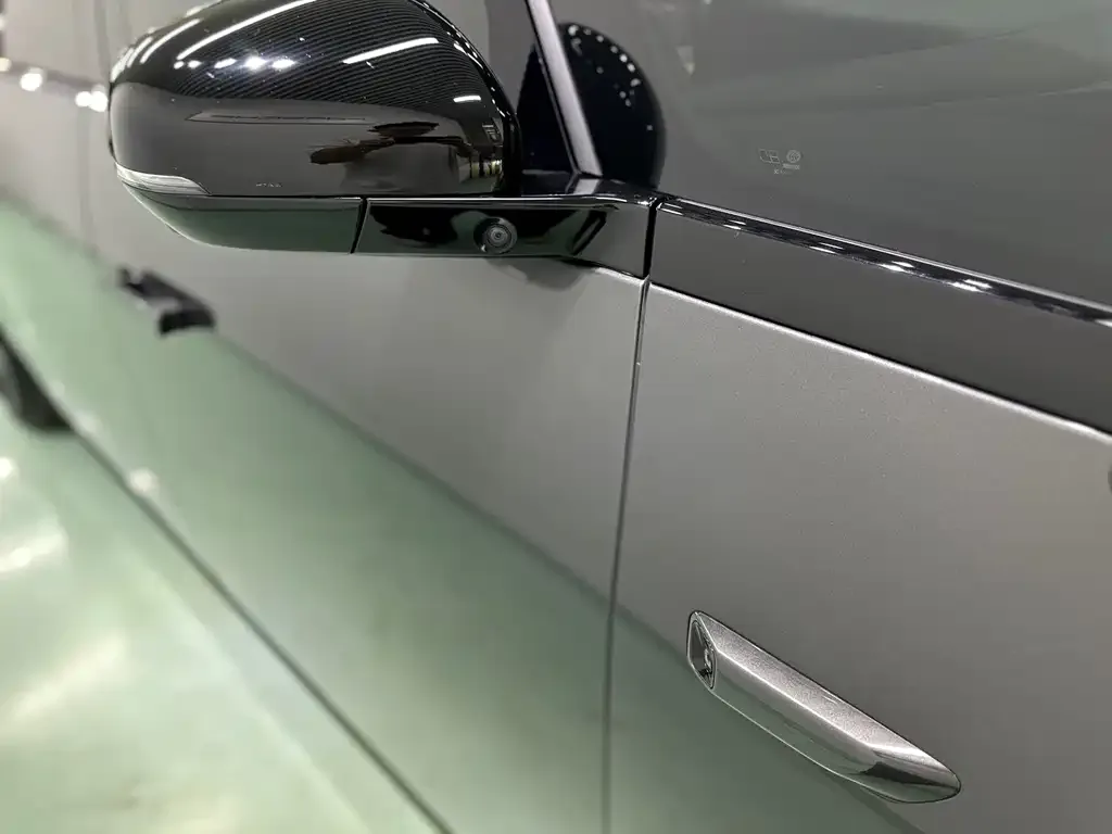 Li Auto MEGA — фото 6