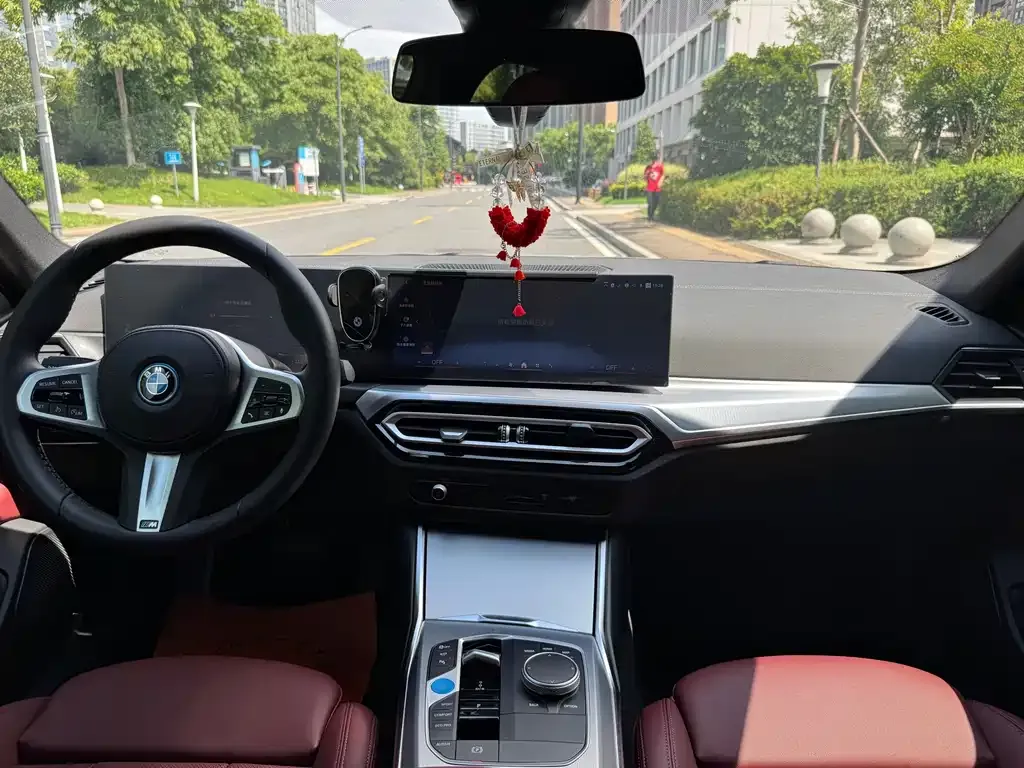 BMW i4 — фото 2