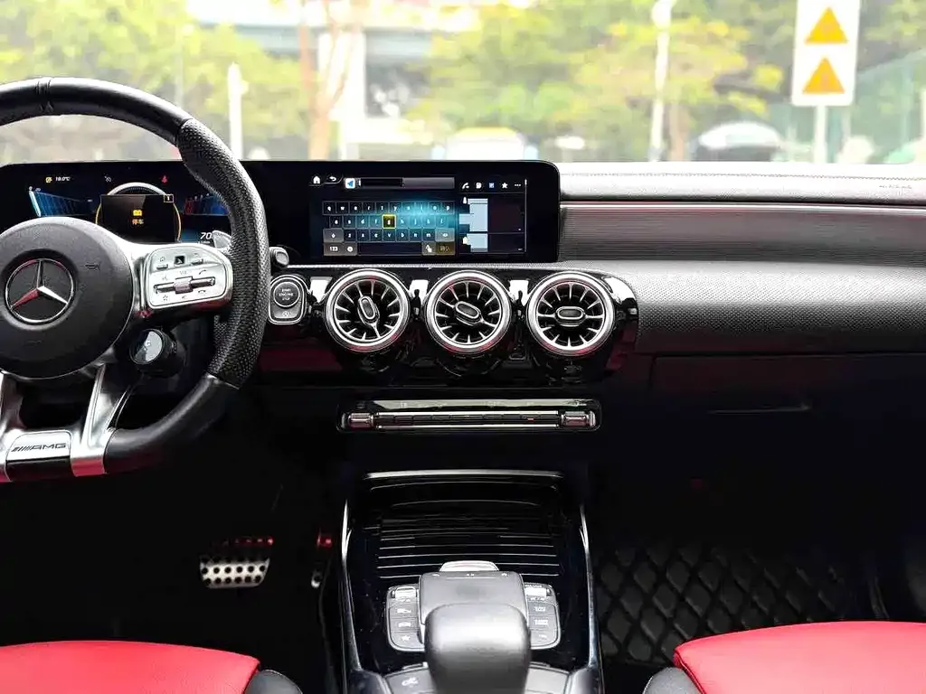 Mercedes-Benz A-Class AMG — фото 6