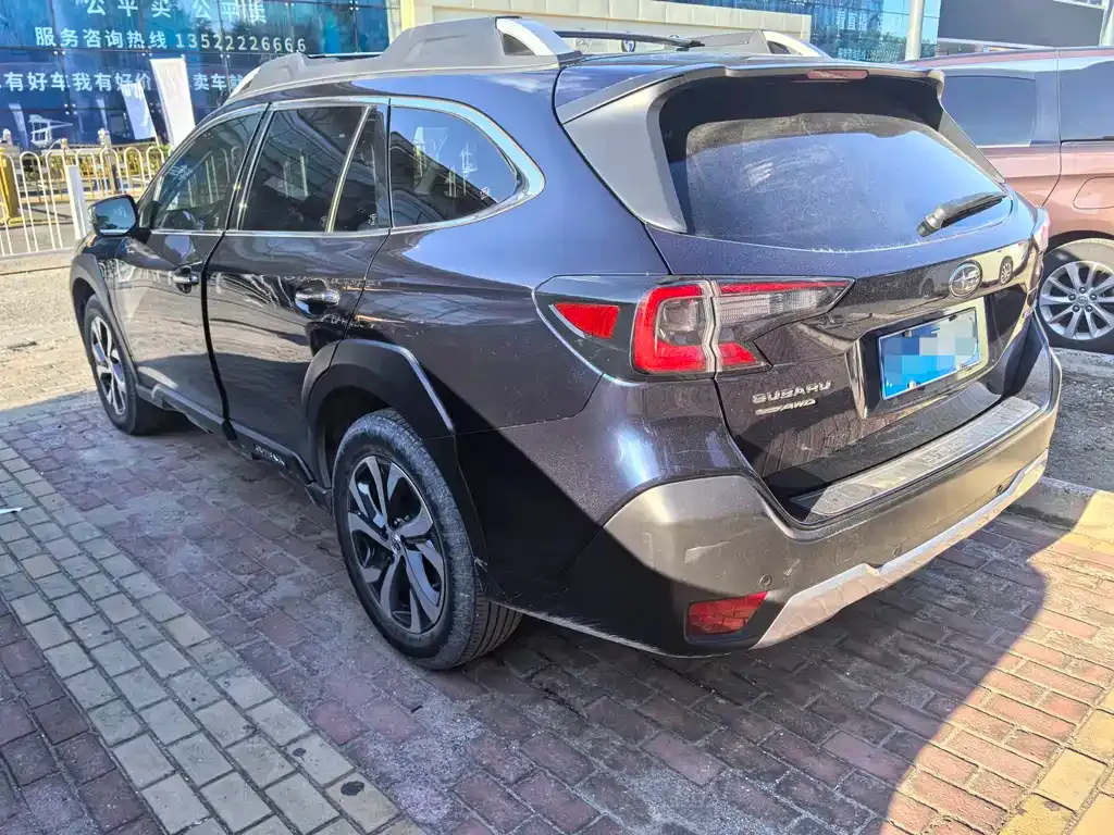 Subaru Outback — фото 3