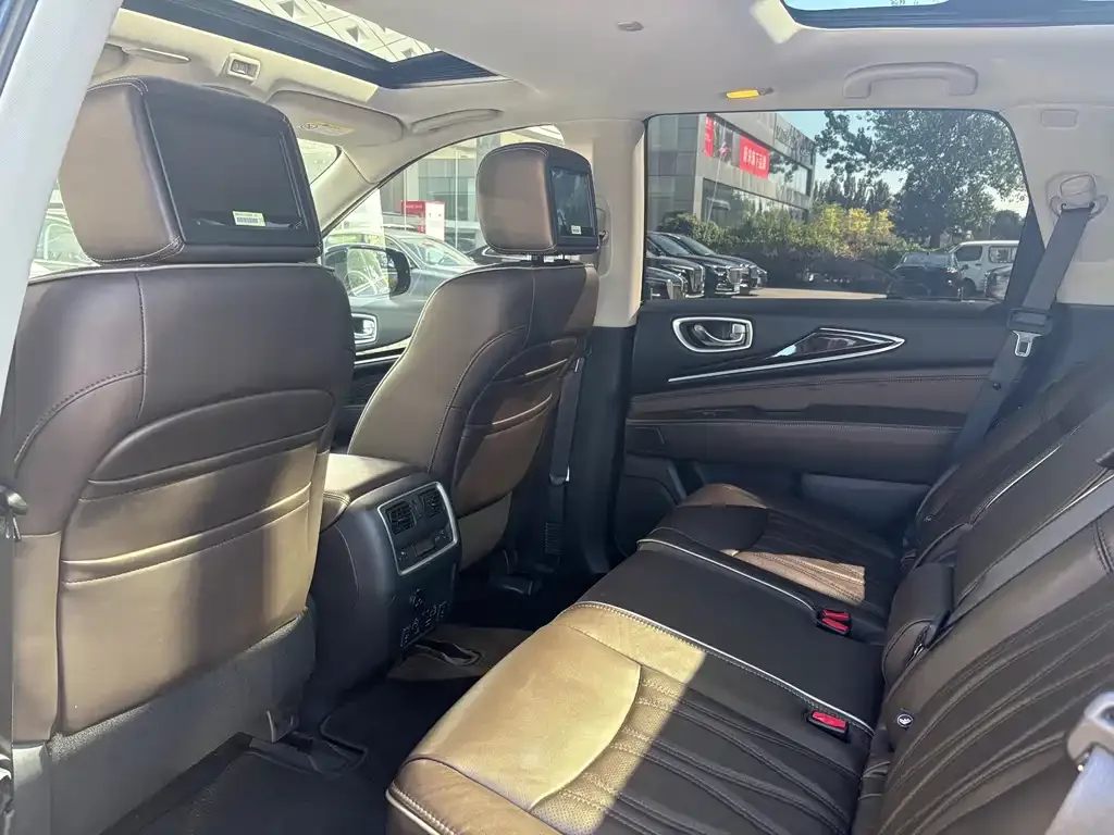 Infiniti QX60 (Import) — фото 8
