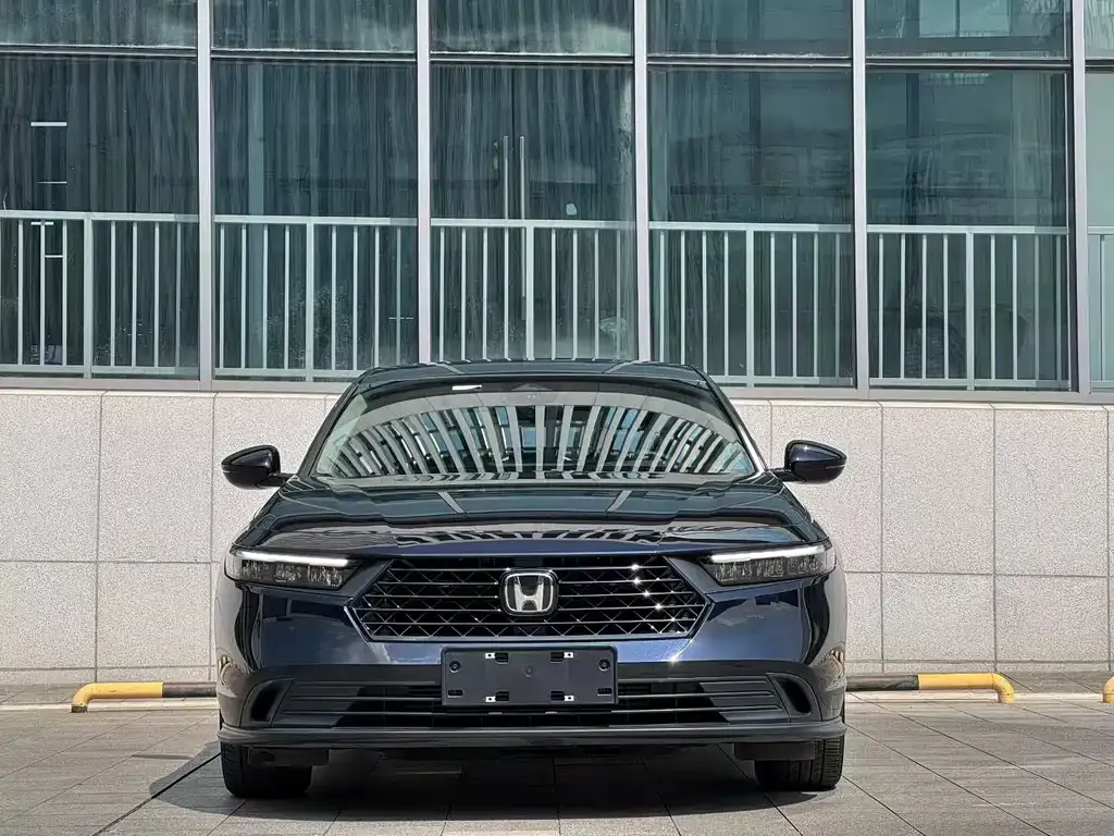 Honda Accord — фото 9
