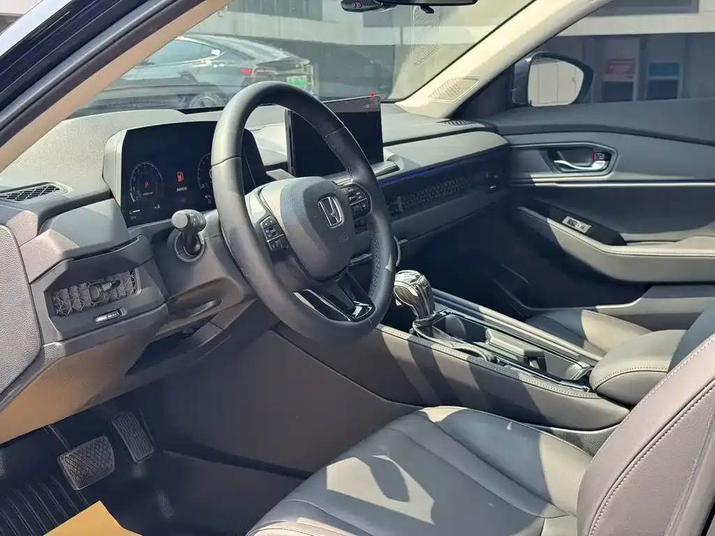 Honda Accord — фото 2