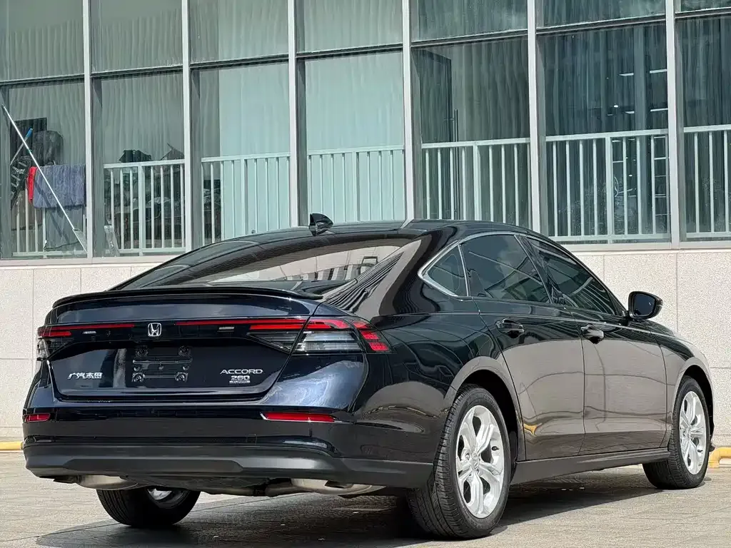Honda Accord — фото 3