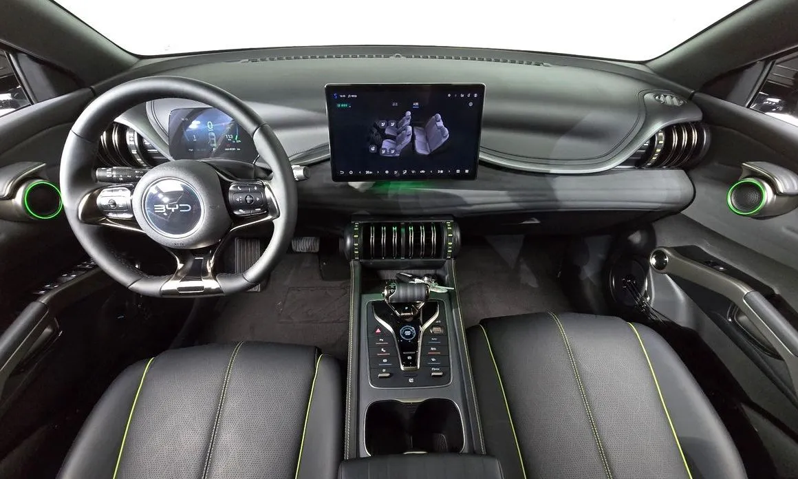 BYD Atto 3 — фото 10