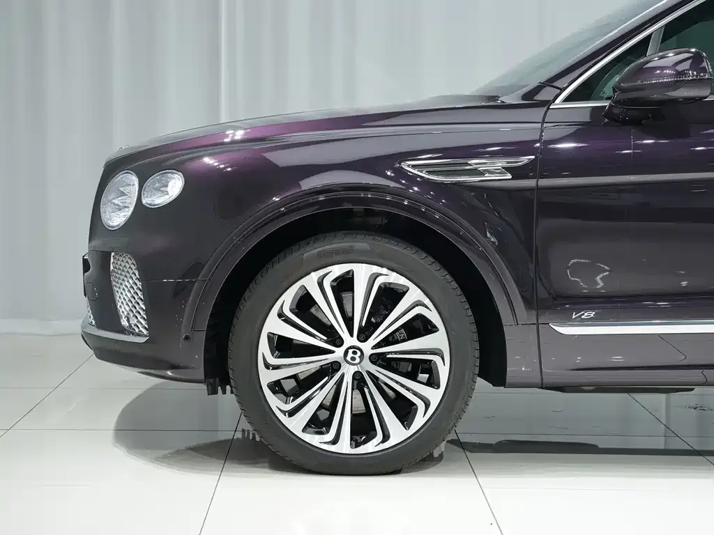 Bentley Bentayga — фото 9