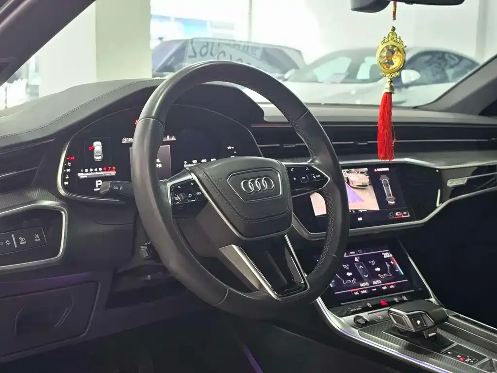 Audi A6L — фото 2
