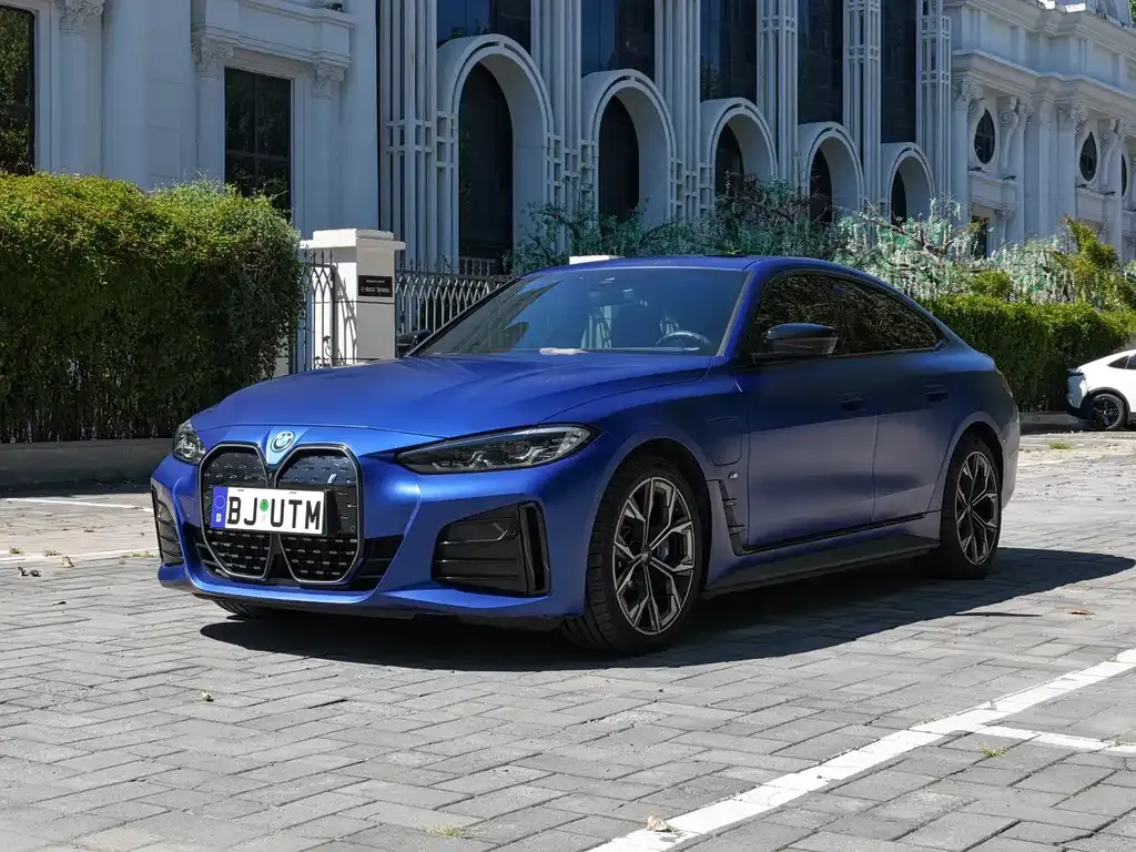 BMW i4 — фото 1