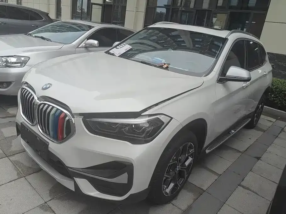 BMW X1 — фото 1
