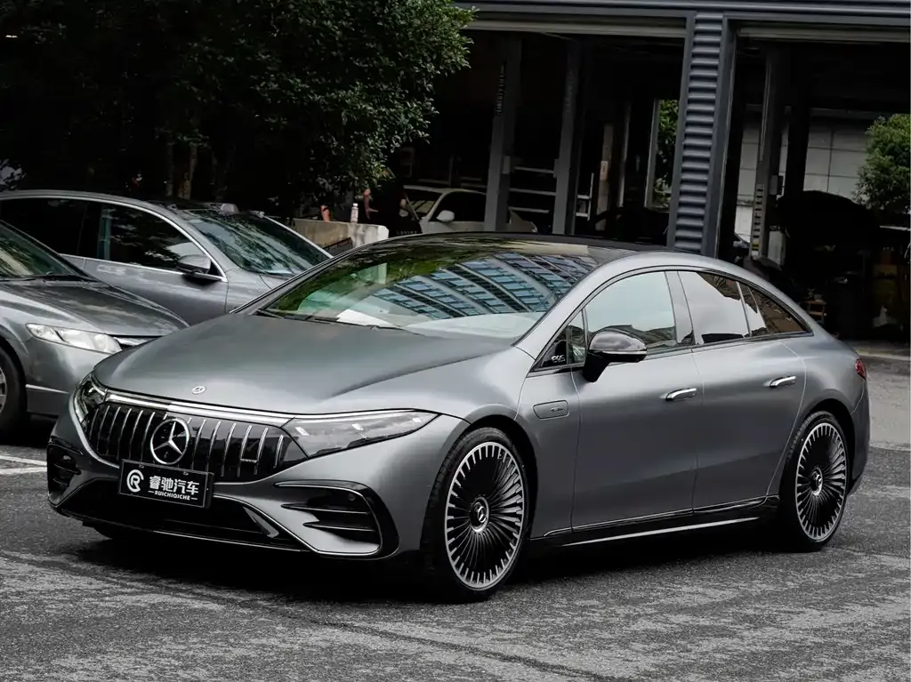 Mercedes-Benz EQS AMG — фото 1
