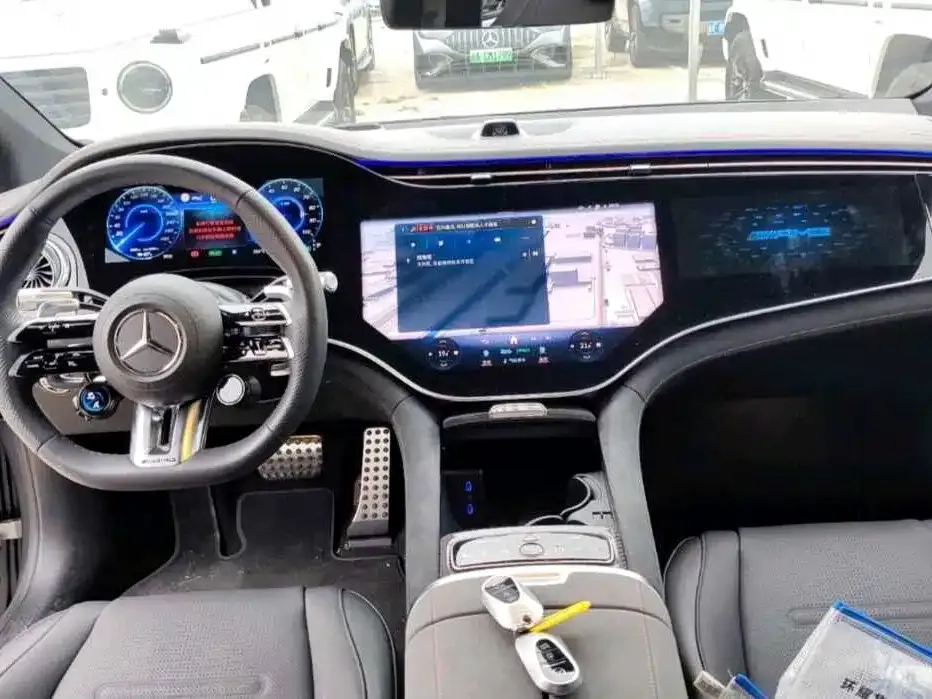 Mercedes-Benz EQS AMG — фото 4