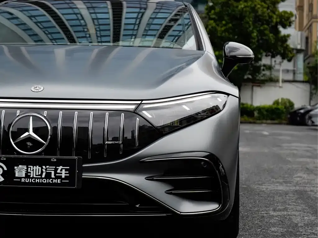 Mercedes-Benz EQS AMG — фото 3