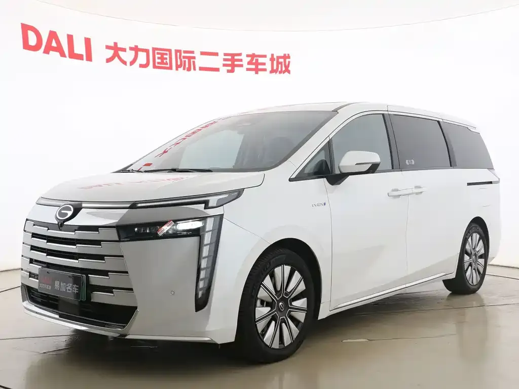 GAC Motor Trumpchi E8 PHEV — фото 1