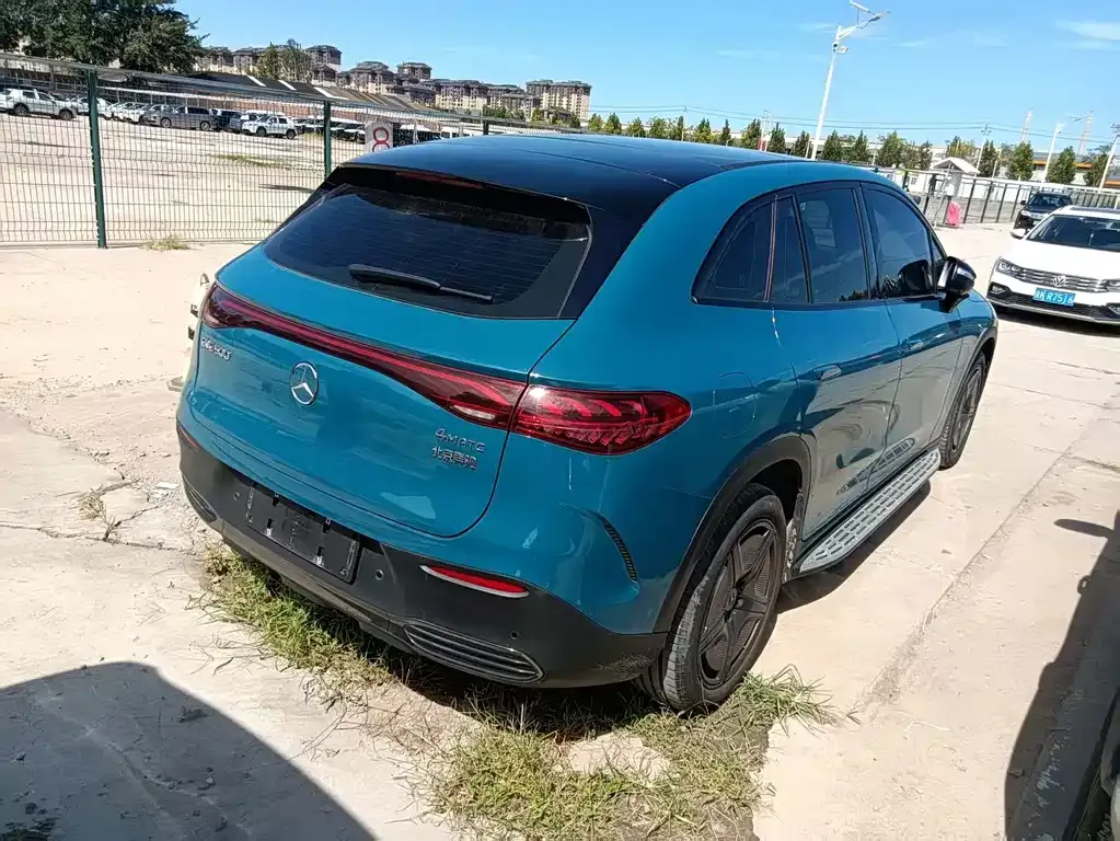 Mercedes-Benz EQE SUV — фото 8
