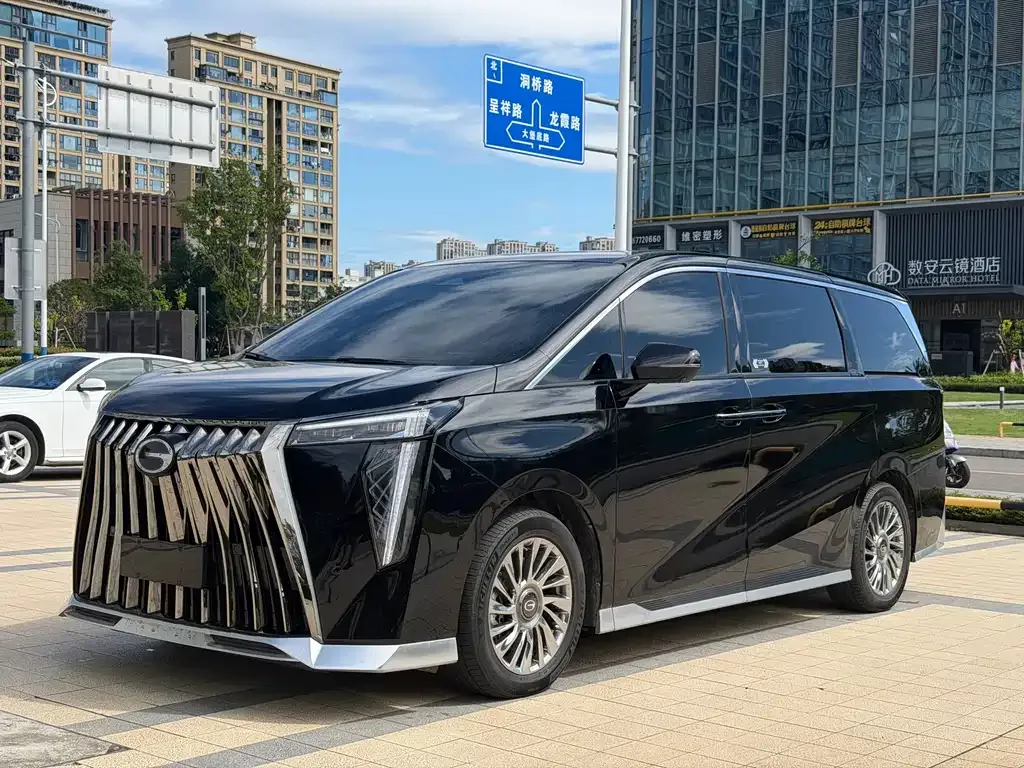 GAC Motor Trumpchi M8 — фото 1