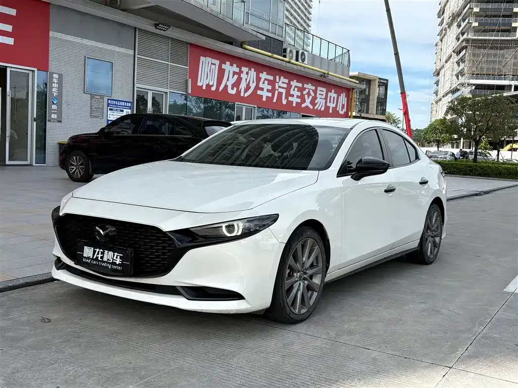 Mazda 3 Axela — фото 1