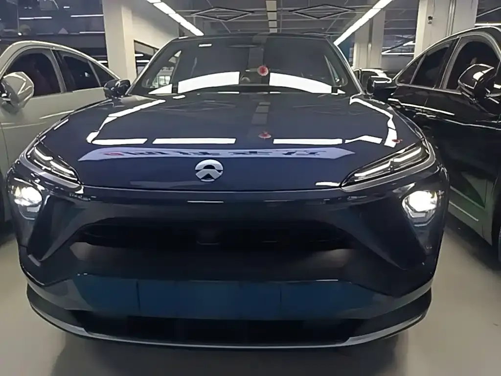 NIO EC6 — фото 10