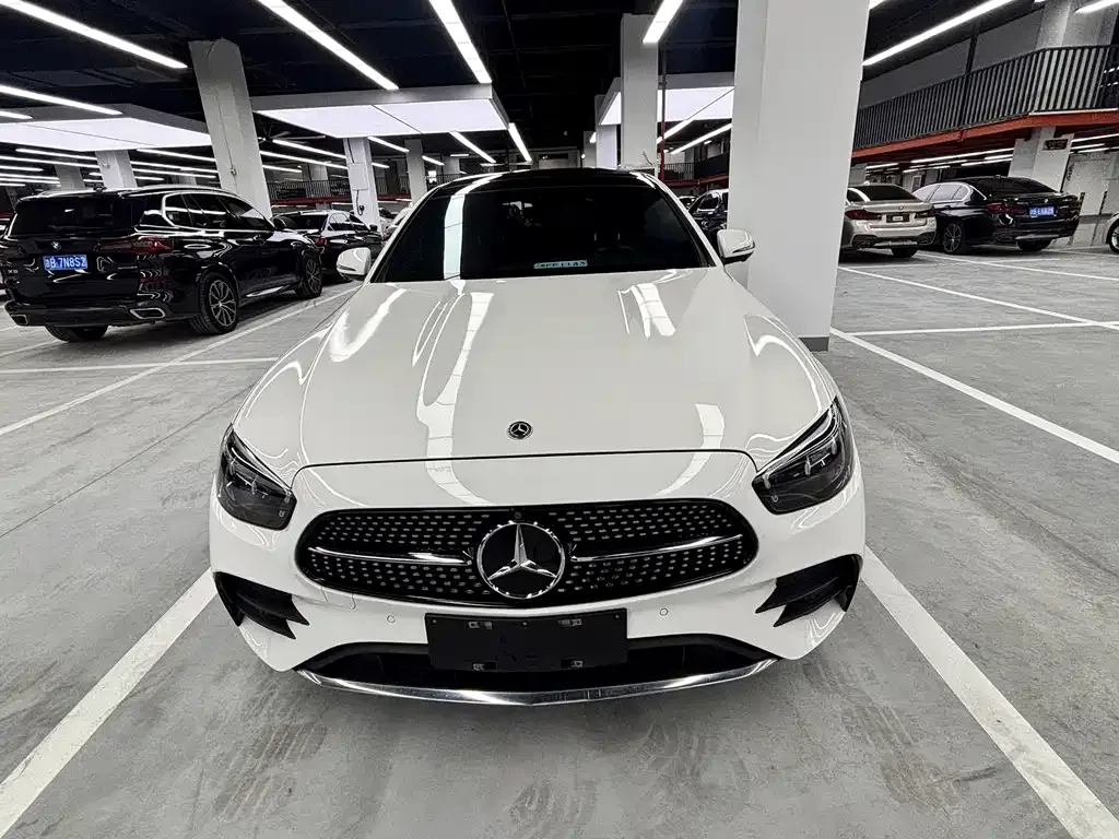 Mercedes-Benz E-Class — фото 10