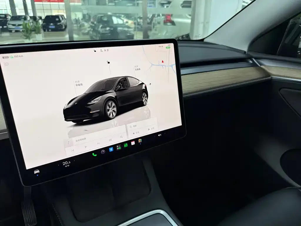 Tesla Model Y — фото 8