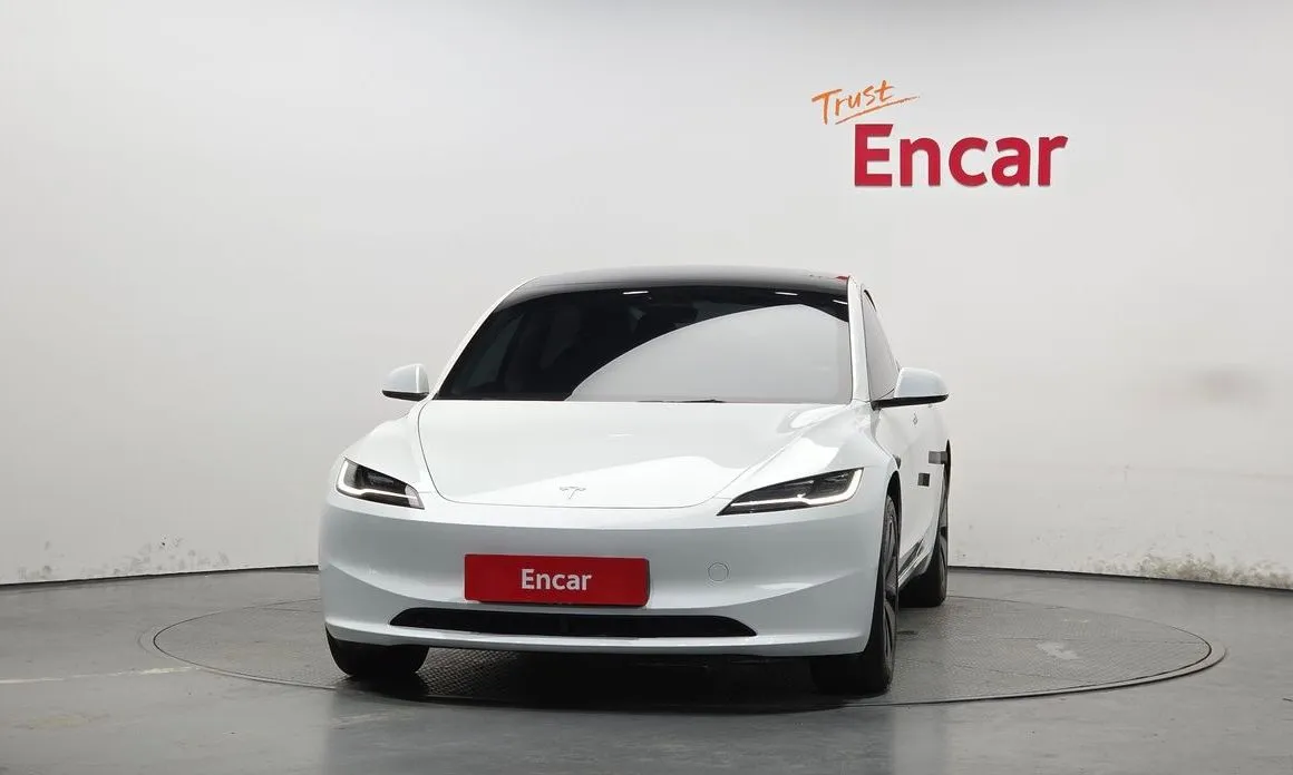 Tesla Model 3 — фото 2