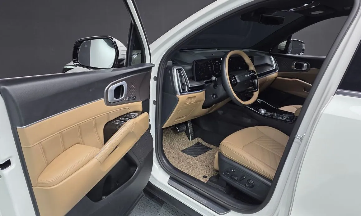 Kia Sorento — фото 10