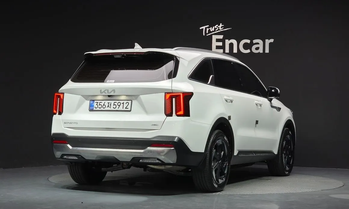 Kia Sorento — фото 9