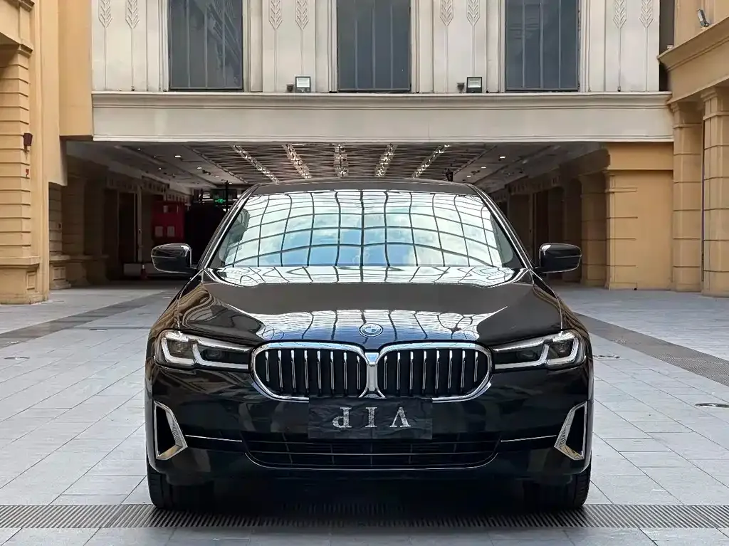 BMW 5 Series — фото 5