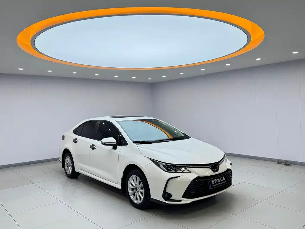 Toyota Corolla — фото 5