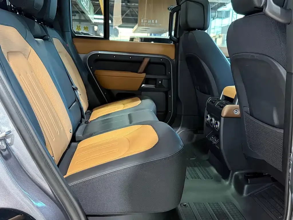 Land Rover Defender — фото 8