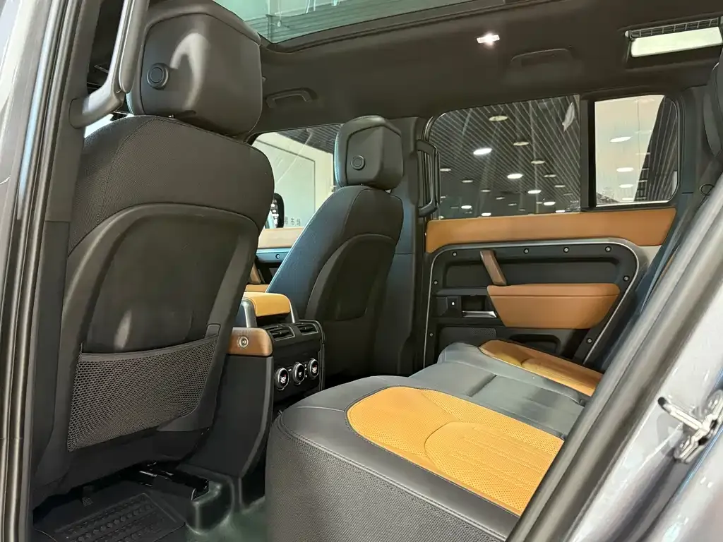 Land Rover Defender — фото 9
