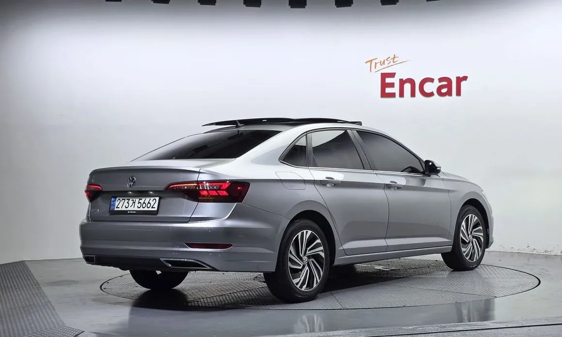 Volkswagen Jetta — фото 5