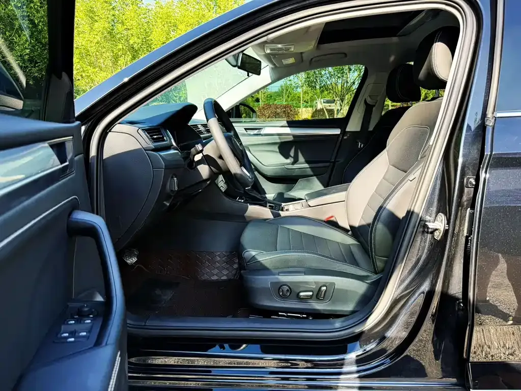 Skoda Superb — фото 4