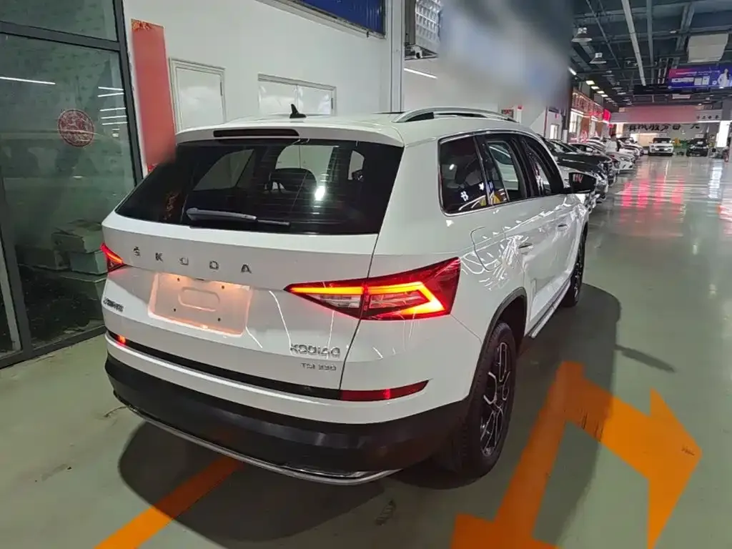 Skoda Kodiaq — фото 6