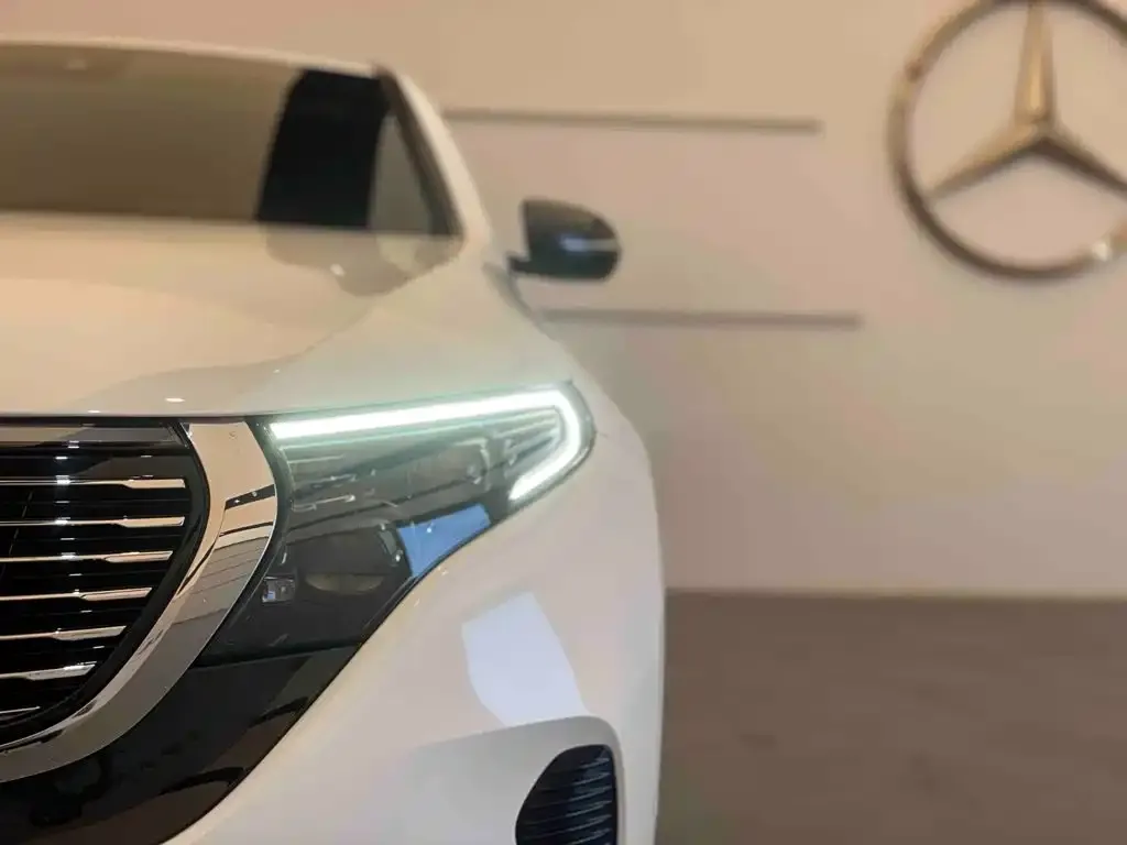 Mercedes-Benz EQC — фото 3