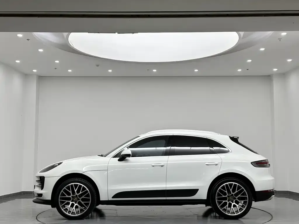 Porsche Macan — фото 9