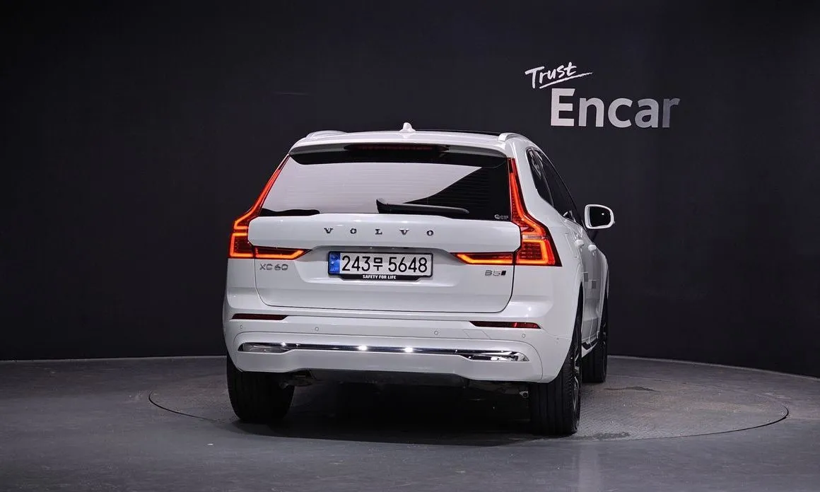 Volvo XC60 — фото 2