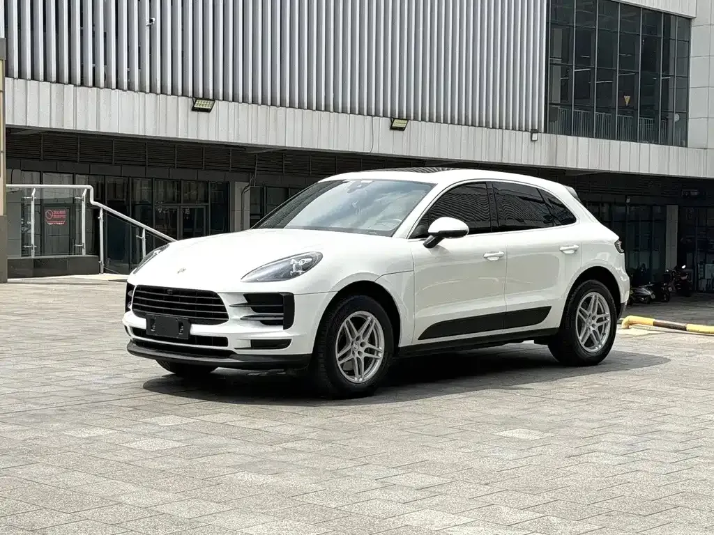 Porsche Macan — фото 1