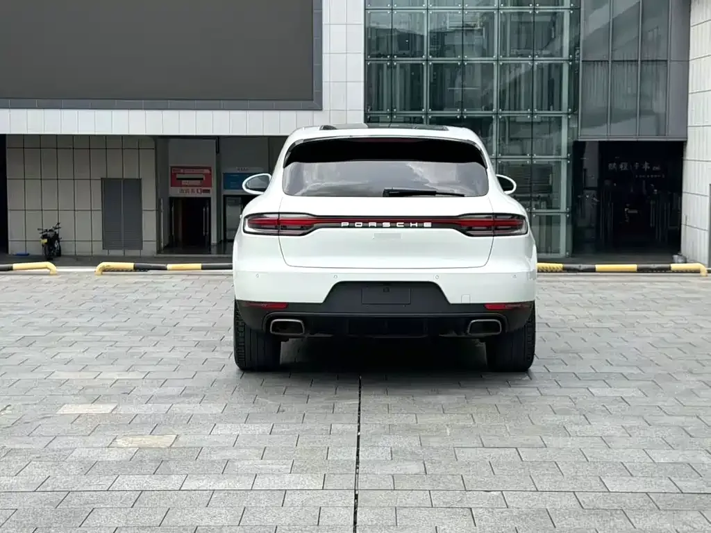 Porsche Macan — фото 3