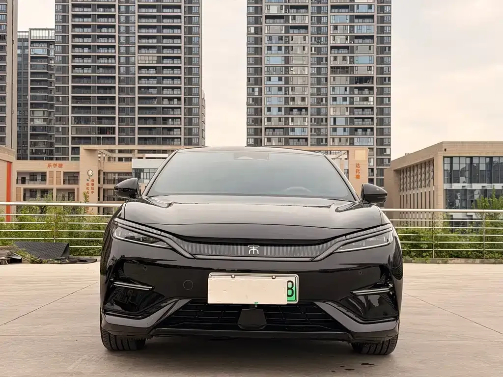 BYD L EV — фото 2