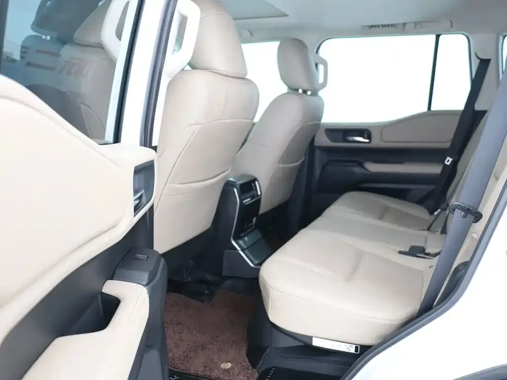 Toyota Prado — фото 10